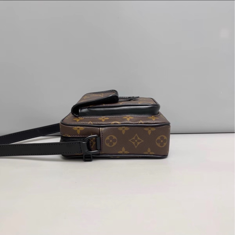 實用日常款😎Lv路易威登老花Christopher相機包手機包單肩斜挎包-10