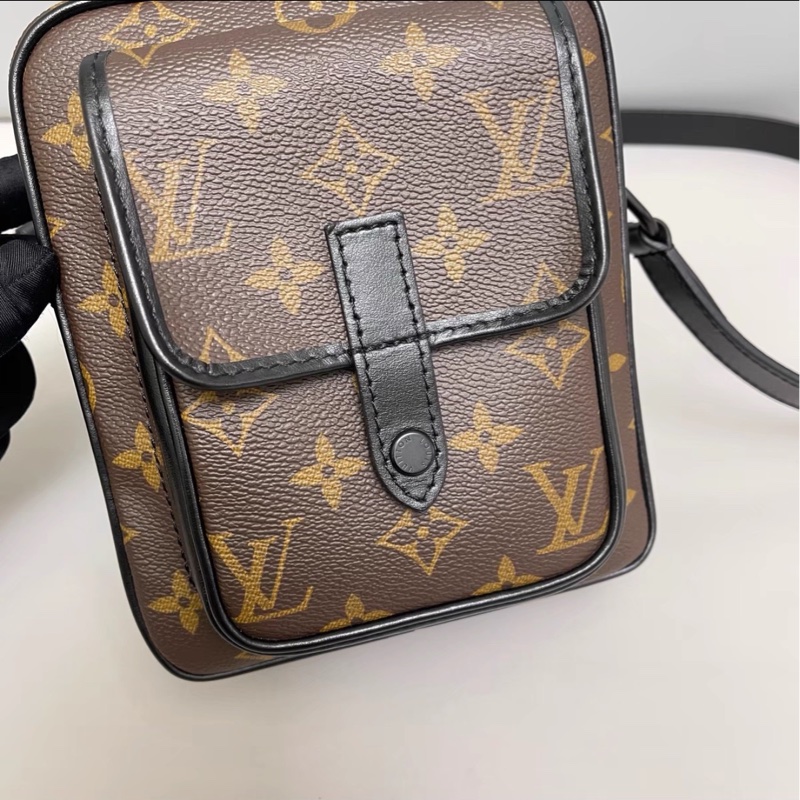 實用日常款😎Lv路易威登老花Christopher相機包手機包單肩斜挎包-14