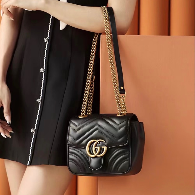 Gucci小方胖古馳馬夢肩背包 Marmont 黑色牛皮金釦方形包款 斜背肩背兩用 739682-4