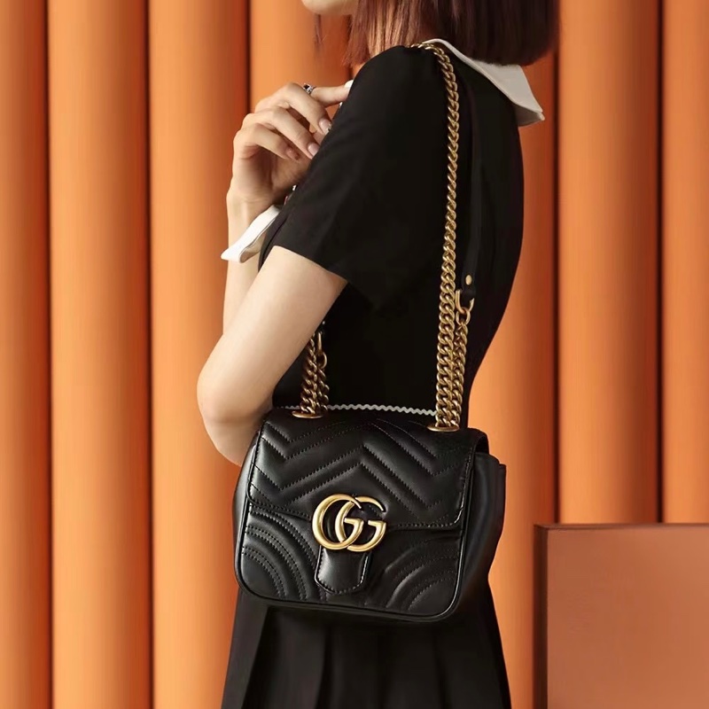 Gucci小方胖古馳馬夢肩背包 Marmont 黑色牛皮金釦方形包款 斜背肩背兩用 739682-6