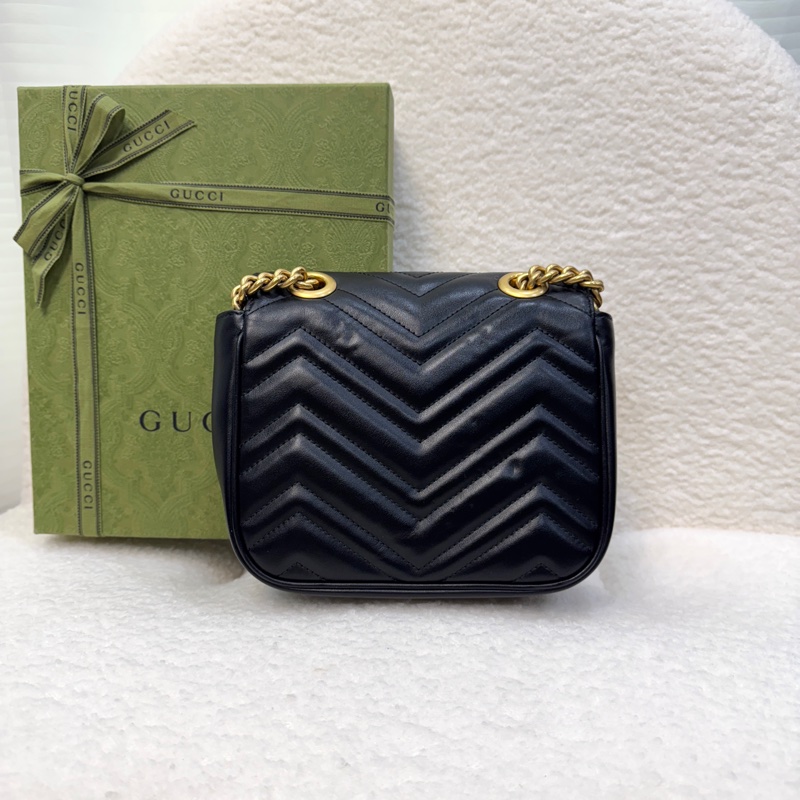 Gucci小方胖古馳馬夢肩背包 Marmont 黑色牛皮金釦方形包款 斜背肩背兩用 739682-18