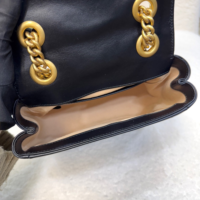 Gucci小方胖古馳馬夢肩背包 Marmont 黑色牛皮金釦方形包款 斜背肩背兩用 739682-20