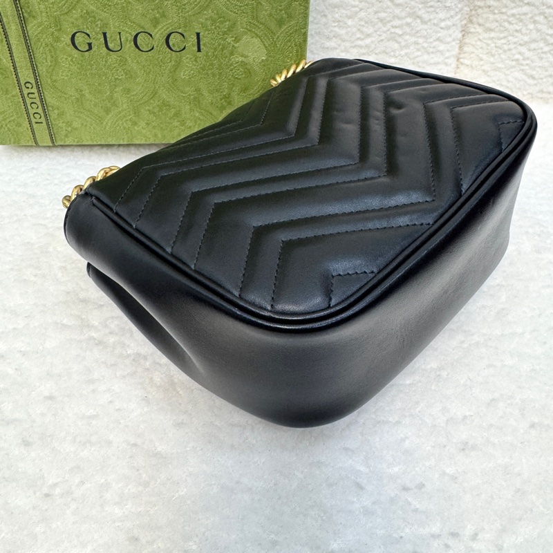 Gucci小方胖古馳馬夢肩背包 Marmont 黑色牛皮金釦方形包款 斜背肩背兩用 739682-27