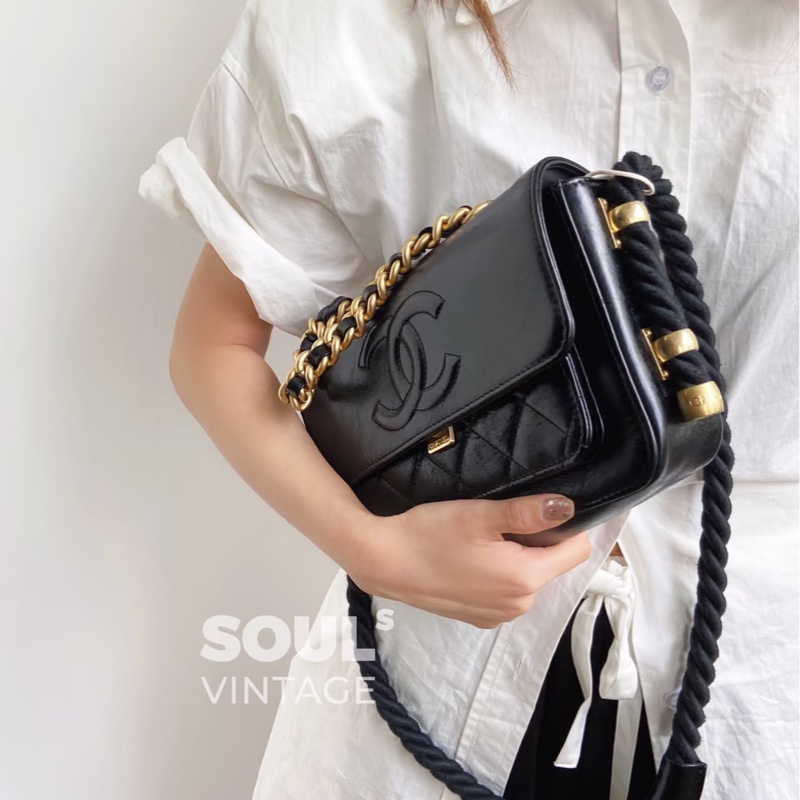 ✨Chanel 黑金孟買郵差 2Way 整體狀況不錯🖤-1