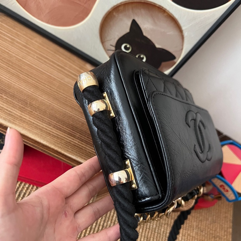 ✨Chanel 黑金孟買郵差 2Way 整體狀況不錯🖤-10