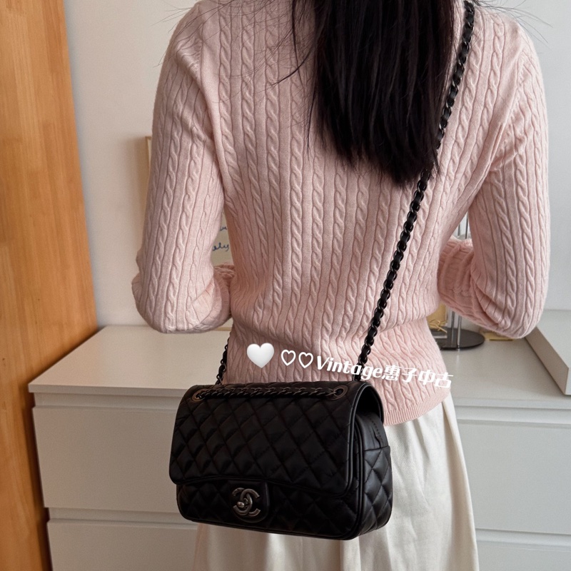 ✨Chanel 黑銀油蠟皮 easy flap 機場包🖤-3