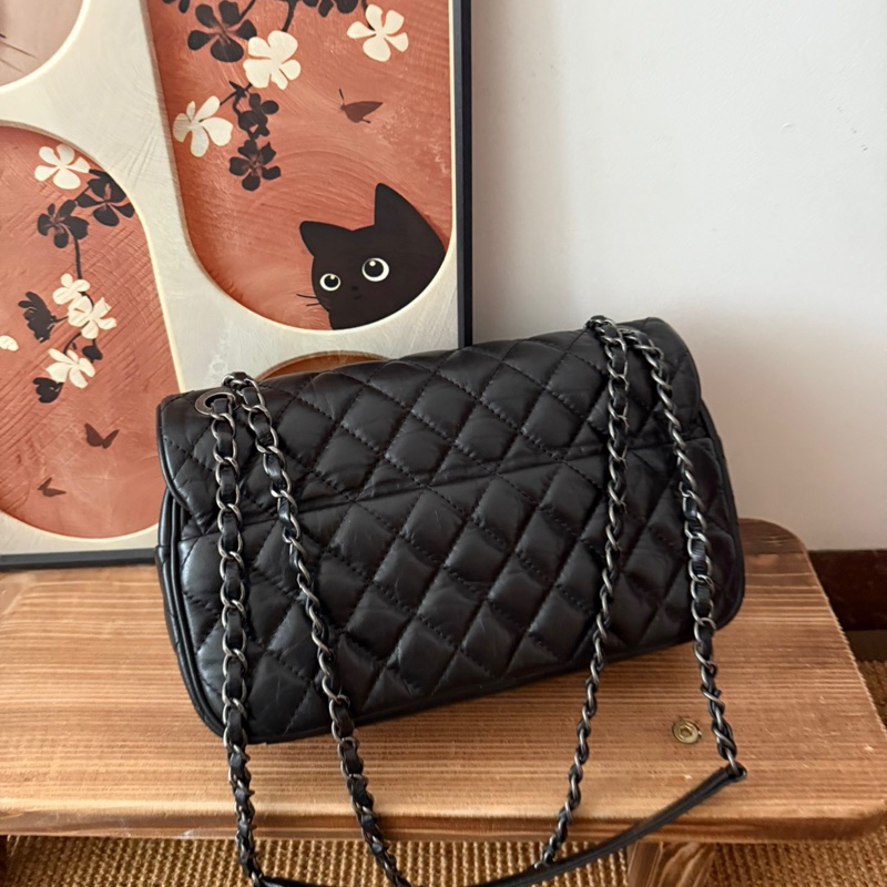 ✨Chanel 黑銀油蠟皮 easy flap 機場包🖤-8