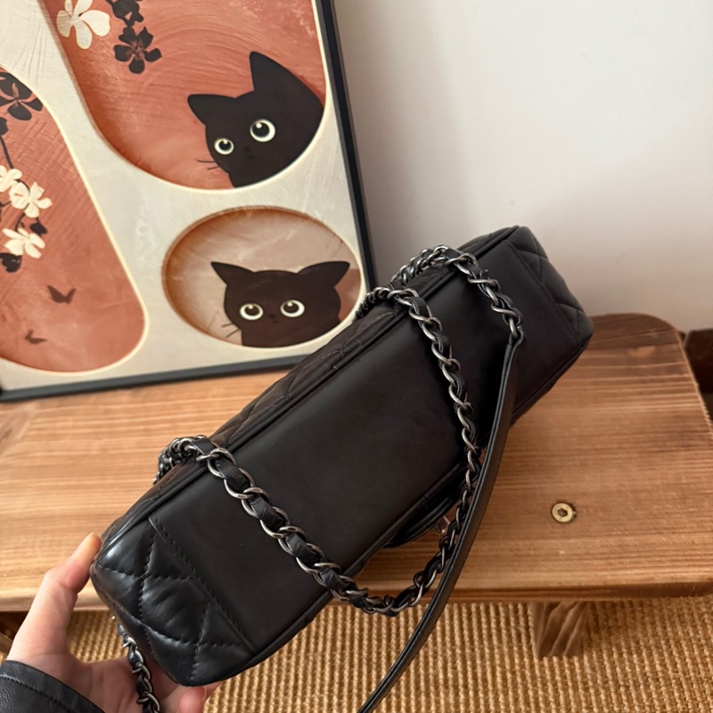 ✨Chanel 黑銀油蠟皮 easy flap 機場包🖤-10