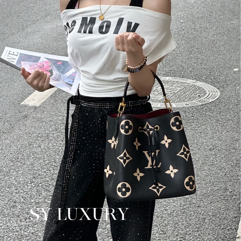 路易威登水桶包 Louis Vuitton NeoNoe MM 黑拼米牛皮✨熊貓配色經典款 斜背肩背兩用 M45497-9