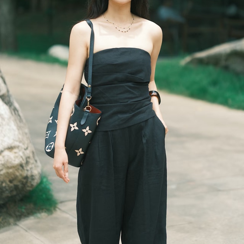 路易威登水桶包 Louis Vuitton NeoNoe MM 黑拼米牛皮✨熊貓配色經典款 斜背肩背兩用 M45497-13