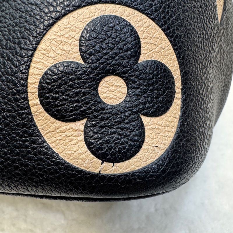 路易威登水桶包 Louis Vuitton NeoNoe MM 黑拼米牛皮✨熊貓配色經典款 斜背肩背兩用 M45497-27