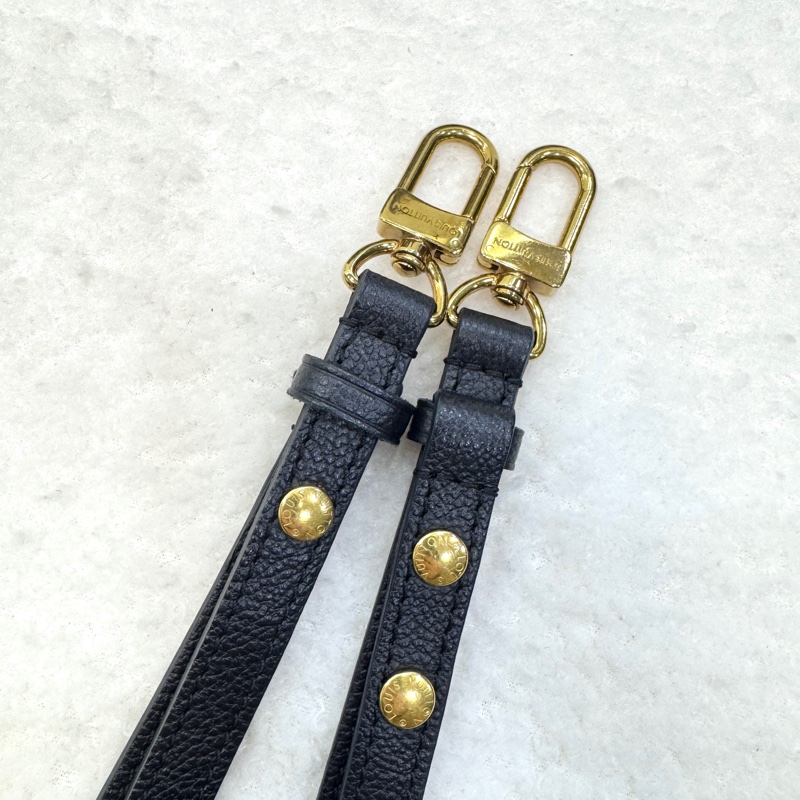 路易威登水桶包 Louis Vuitton NeoNoe MM 黑拼米牛皮✨熊貓配色經典款 斜背肩背兩用 M45497-40