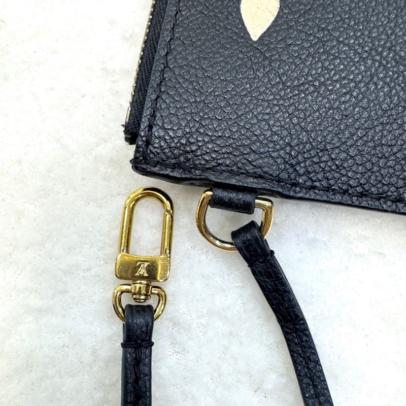 路易威登水桶包 Louis Vuitton NeoNoe MM 黑拼米牛皮✨熊貓配色經典款 斜背肩背兩用 M45497-44