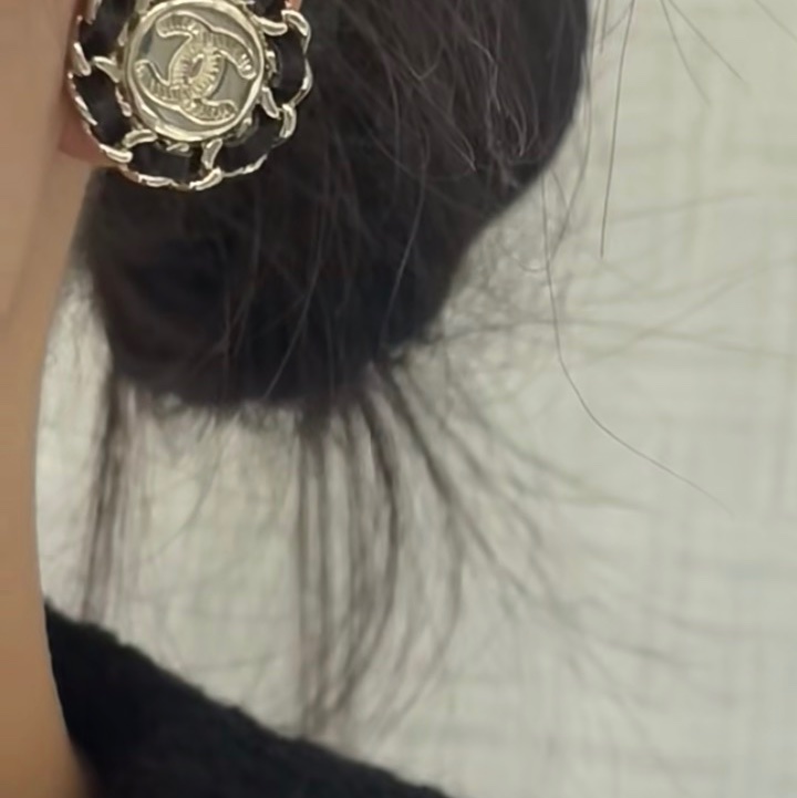 Chanel 圓形皮穿鏈耳環-3