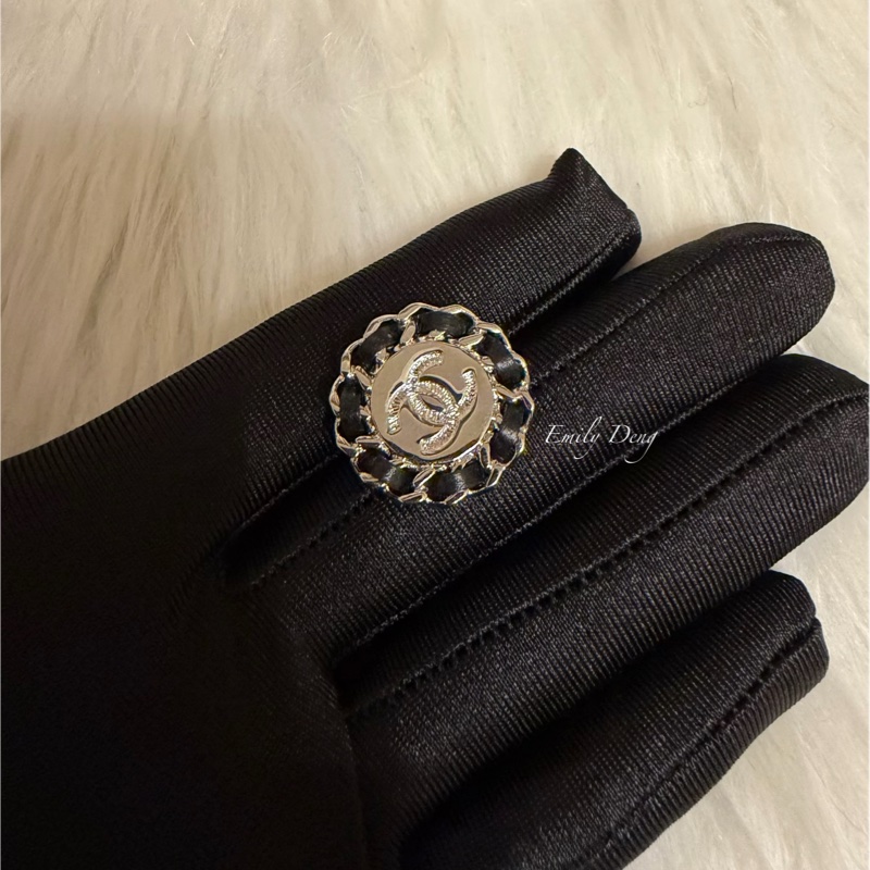 Chanel 圓形皮穿鏈耳環-7