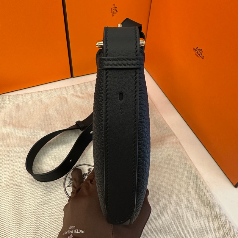 Hermes P'tit Arcon 月亮包 黑金 小號肩背包-4