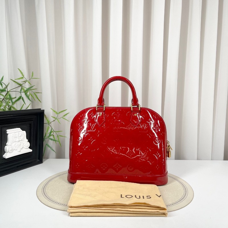 LV路易威登 Alma貝殼包 紅色漆皮 經典老花壓紋 金色五金配件 質感高級 容量大 實用百搭 內裡乾淨-6