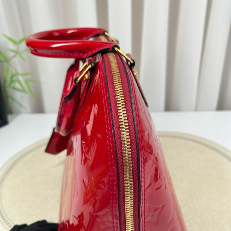LV路易威登 Alma貝殼包 紅色漆皮 經典老花壓紋 金色五金配件 質感高級 容量大 實用百搭 內裡乾淨-14