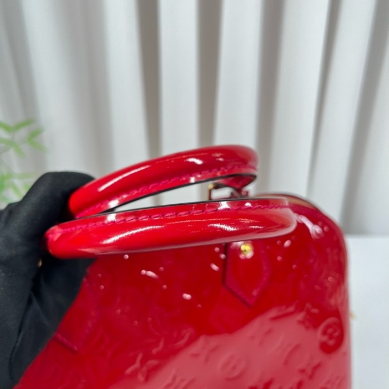 LV路易威登 Alma貝殼包 紅色漆皮 經典老花壓紋 金色五金配件 質感高級 容量大 實用百搭 內裡乾淨-16