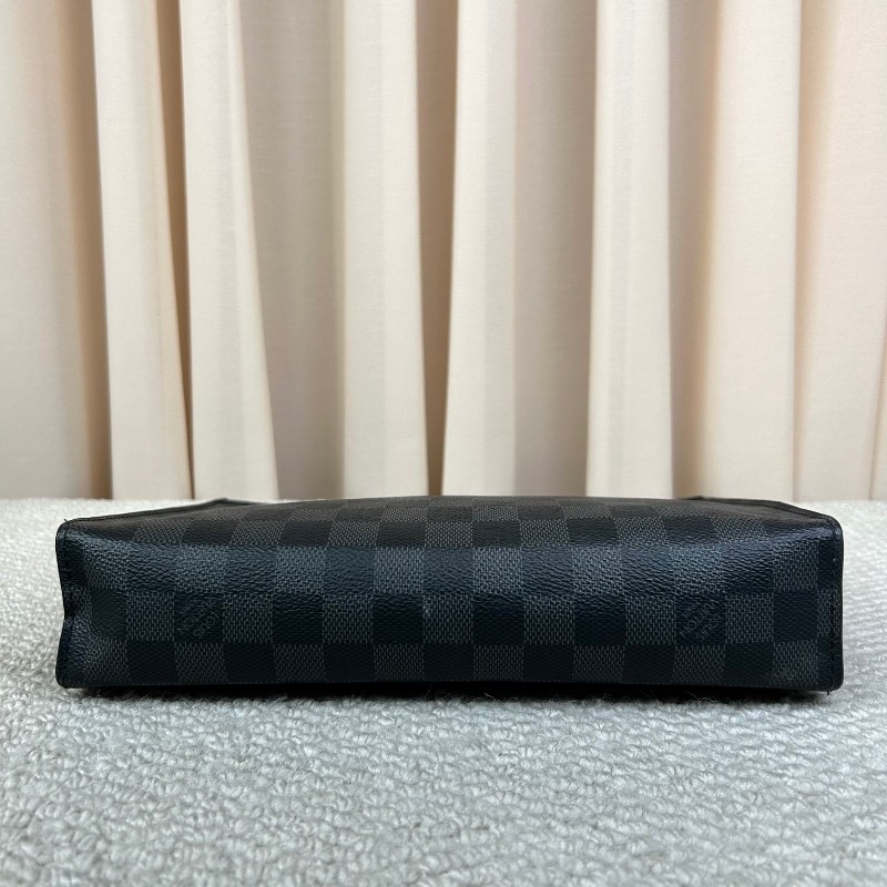 LV路易威登黑色棋盤格手拿包洗漱包 經典棋盤格配黑色皮革 低調奢華 內裡乾淨整潔 容量實用-4