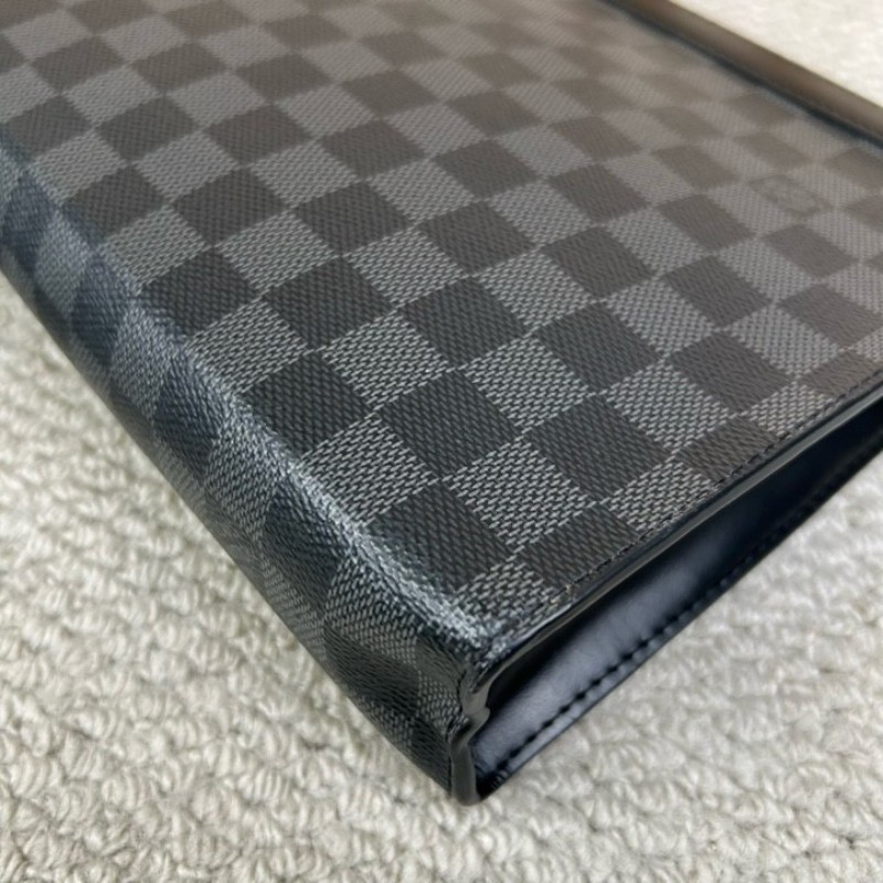 LV路易威登黑色棋盤格手拿包洗漱包 經典棋盤格配黑色皮革 低調奢華 內裡乾淨整潔 容量實用-8