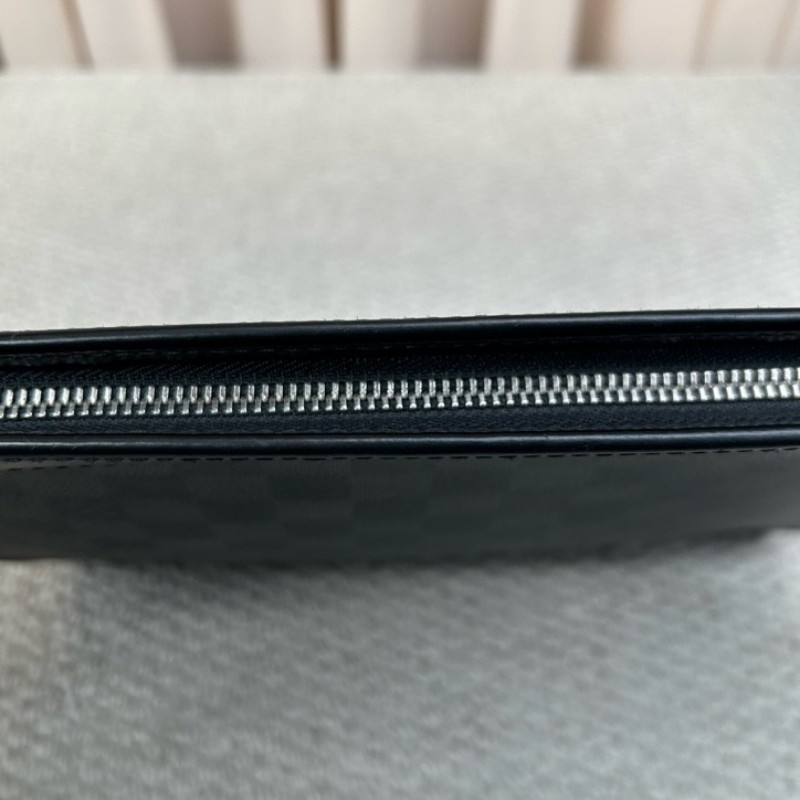 LV路易威登黑色棋盤格手拿包洗漱包 經典棋盤格配黑色皮革 低調奢華 內裡乾淨整潔 容量實用-13