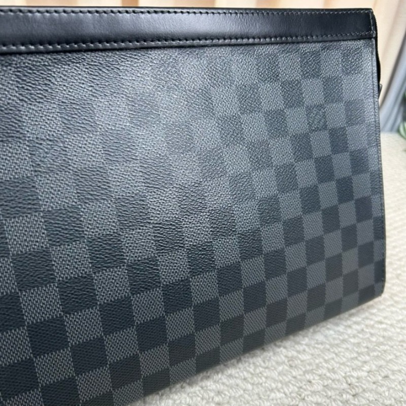 LV路易威登黑色棋盤格手拿包洗漱包 經典棋盤格配黑色皮革 低調奢華 內裡乾淨整潔 容量實用-14