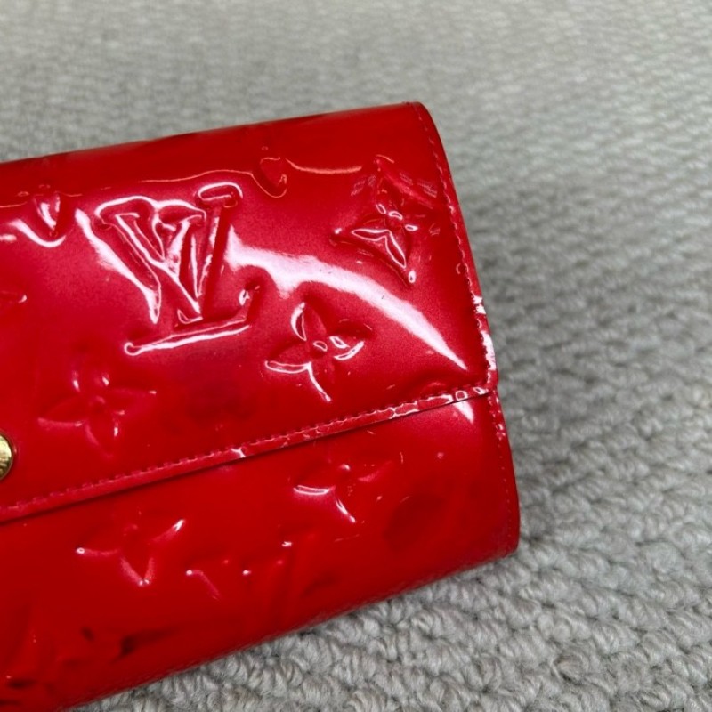 LV路易威登紅色漆皮長款錢包 金色五金 卡位多 容量足 實用性強 顏色亮眼-4