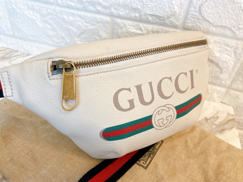 出清平台最低價專櫃熱賣款✨ GUCCI 古馳 經典印花LOGO綠紅綠條紋設計牛皮拉鍊胸包/腰包(米白)-12