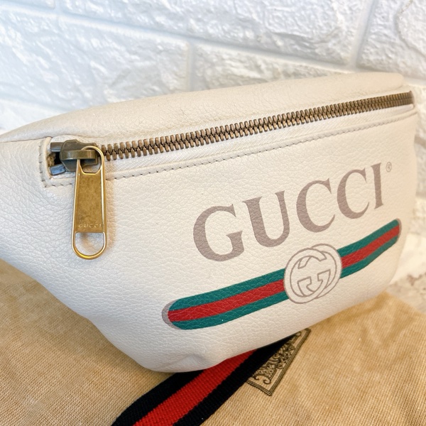 出清平台最低價專櫃熱賣款✨ GUCCI 古馳 經典印花LOGO綠紅綠條紋設計牛皮拉鍊胸包/腰包(米白)-17