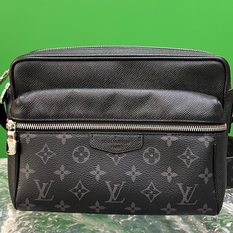 LV/路易威登outdoor黑武士郵差包 好成色 黑花男士 郵差包 雙層相機包 黑花拼色 尺寸:26x20x10.5cm-5