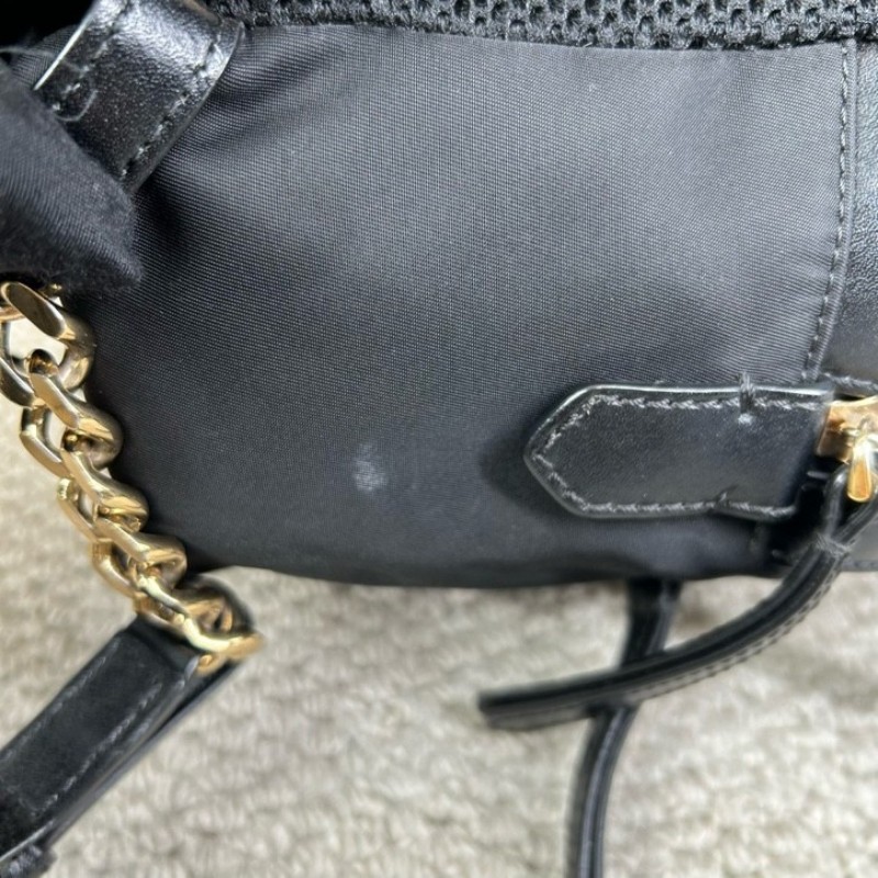 芬迪Fendi黑金佈面金色眼睛小怪獸雙肩包 休閒百搭的一款包包 小怪獸的設計感更增加了靈動感 容量實用 日常百搭-8