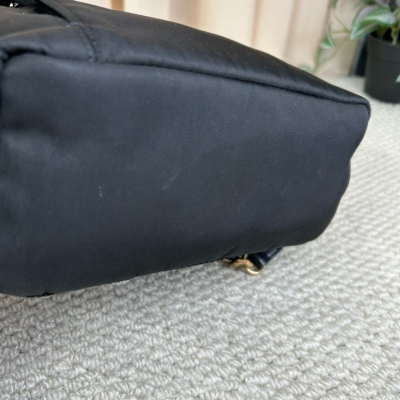 芬迪Fendi黑金佈面金色眼睛小怪獸雙肩包 休閒百搭的一款包包 小怪獸的設計感更增加了靈動感 容量實用 日常百搭-11