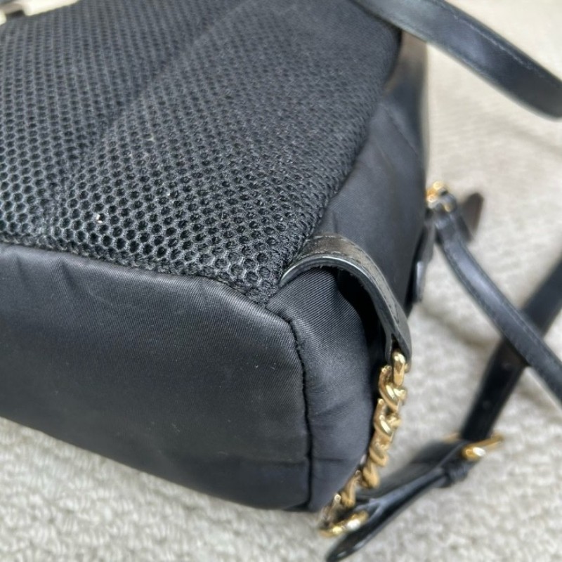 芬迪Fendi黑金佈面金色眼睛小怪獸雙肩包 休閒百搭的一款包包 小怪獸的設計感更增加了靈動感 容量實用 日常百搭-14