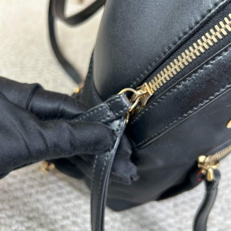 芬迪Fendi黑金佈面金色眼睛小怪獸雙肩包 休閒百搭的一款包包 小怪獸的設計感更增加了靈動感 容量實用 日常百搭-22