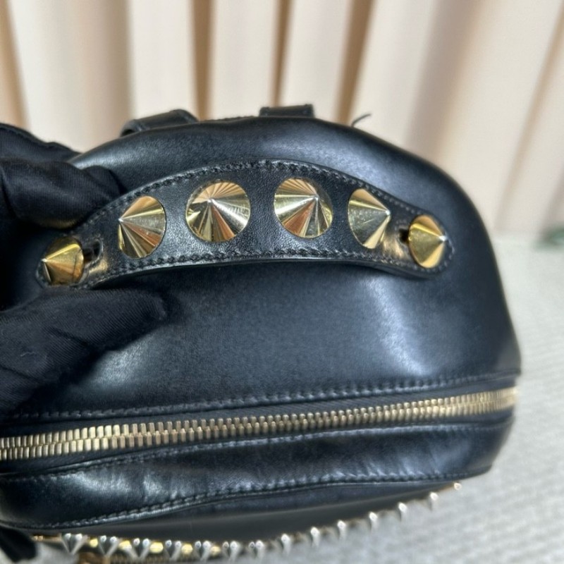 芬迪Fendi黑金佈面金色眼睛小怪獸雙肩包 休閒百搭的一款包包 小怪獸的設計感更增加了靈動感 容量實用 日常百搭-23