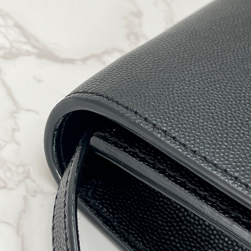 香緹國際精品 920 BURBERRY 肩背包黑金色-3