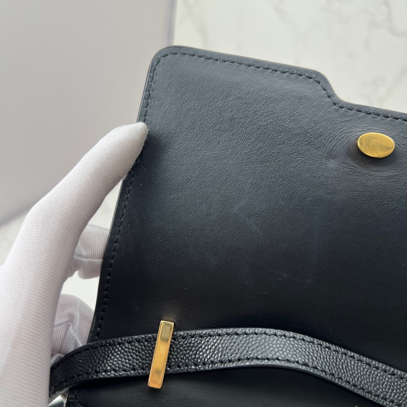 香緹國際精品 920 BURBERRY 肩背包黑金色-11