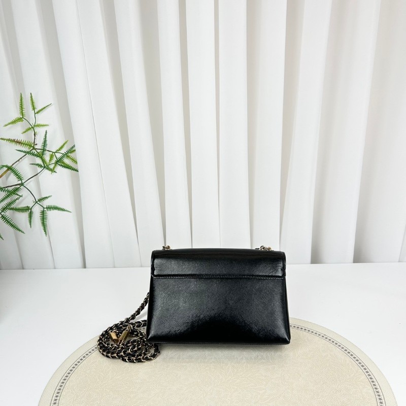 專櫃價2.4折!LV/路易威登 芯片款 早春秀款pochette thelma鎖頭鏈條包 肩帶可調節 單肩斜挎都可-6