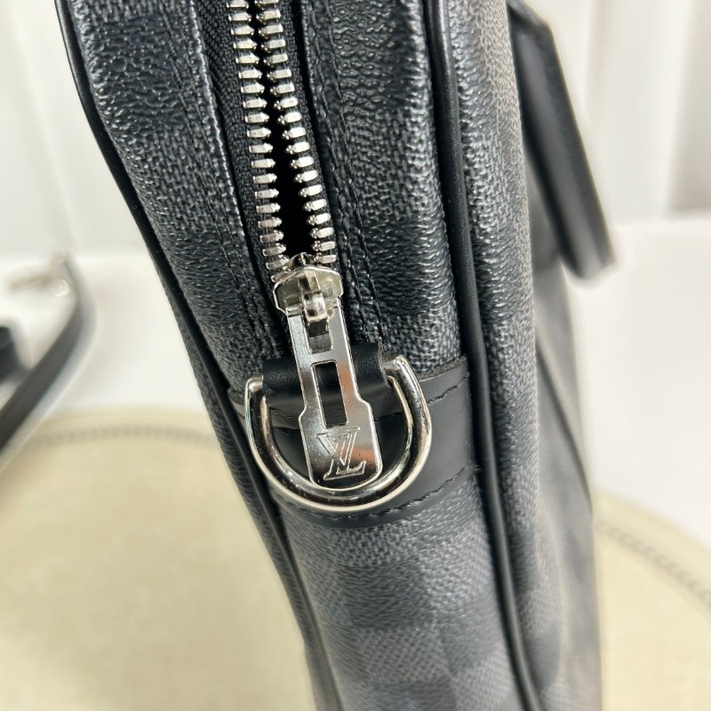 LV路易威登  黑灰棋盤格手提公文包 時尚型男必備  大容量 內有隔層 可以放電腦-13