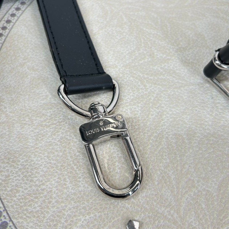 LV路易威登  黑灰棋盤格手提公文包 時尚型男必備  大容量 內有隔層 可以放電腦-19