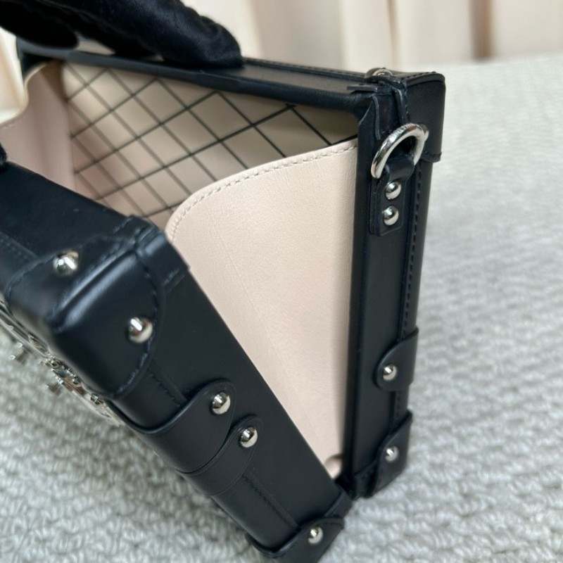 LV路易威登蟒蛇拼皮硬盒子包 黑色邊框 銀色五金 包型板正 有肩帶 可單肩可斜挎 容量實用-15