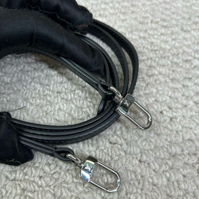 LV路易威登蟒蛇拼皮硬盒子包 黑色邊框 銀色五金 包型板正 有肩帶 可單肩可斜挎 容量實用-20