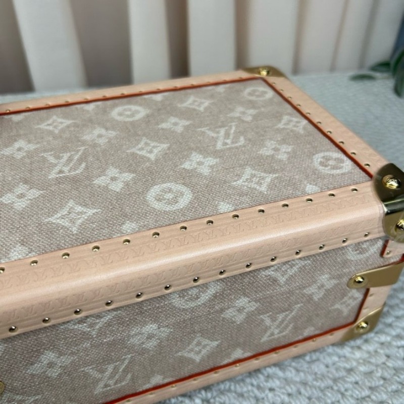 LV路易威登聯名貓貓catogram硬箱包 芯片款 米色老花帆布 金色五金 貓咪挂飾 內裡手繪LV標籤 可單肩可斜挎可手提 容量適中 日常出門很方便-8