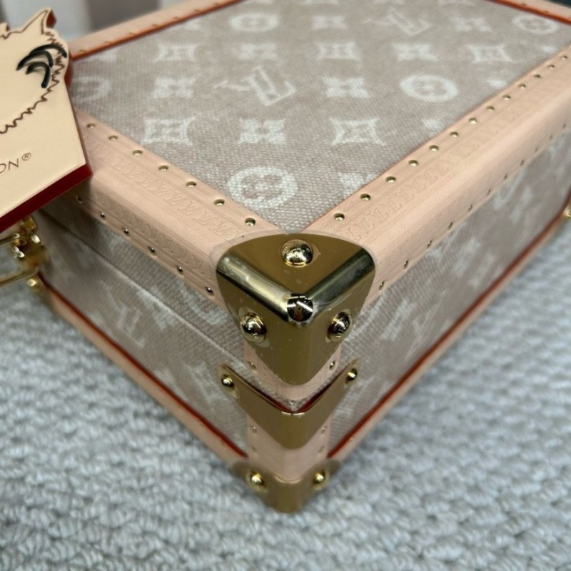 LV路易威登聯名貓貓catogram硬箱包 芯片款 米色老花帆布 金色五金 貓咪挂飾 內裡手繪LV標籤 可單肩可斜挎可手提 容量適中 日常出門很方便-9