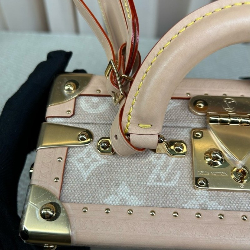 LV路易威登聯名貓貓catogram硬箱包 芯片款 米色老花帆布 金色五金 貓咪挂飾 內裡手繪LV標籤 可單肩可斜挎可手提 容量適中 日常出門很方便-14