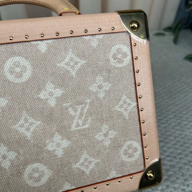 LV路易威登聯名貓貓catogram硬箱包 芯片款 米色老花帆布 金色五金 貓咪挂飾 內裡手繪LV標籤 可單肩可斜挎可手提 容量適中 日常出門很方便-17