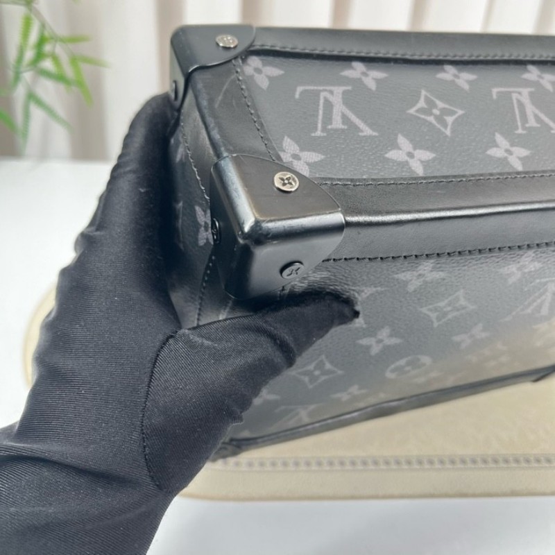 LV路易威登 芯片款 Soft Trunk黑盒子 經典老花 黑色塗層帆布拼牛皮 黑色鏈條肩帶 可單肩可斜挎 容量大 包型立挺-11