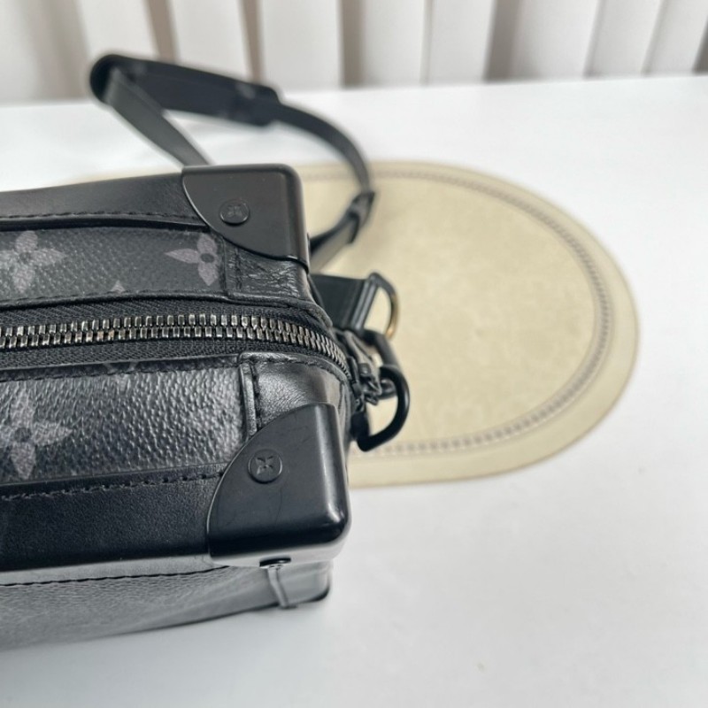 LV路易威登 芯片款 Soft Trunk黑盒子 經典老花 黑色塗層帆布拼牛皮 黑色鏈條肩帶 可單肩可斜挎 容量大 包型立挺-25