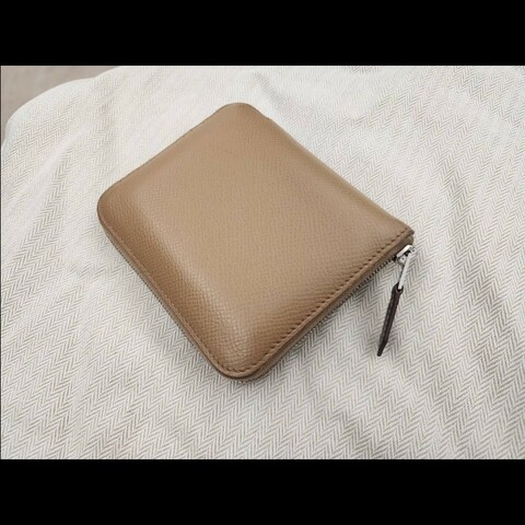 15000入手愛馬士絲巾短夾，無髒污破損